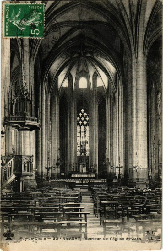 Carte postale ancienne Ambert - Interieur de l'Eglise St-Jean à Ambert