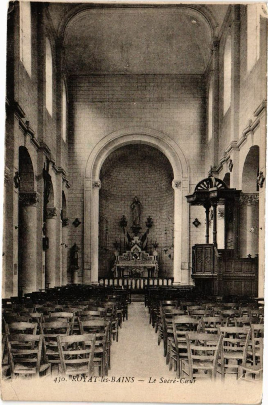 Carte postale ancienne Royat - La Sacre Coeur à Royat