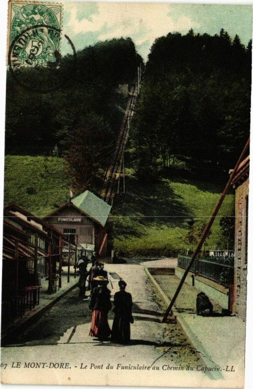 Carte postale ancienne Le Mont-Dore - Le Pont du Funiculaire au Chemin du Capucin à Mont-Dore