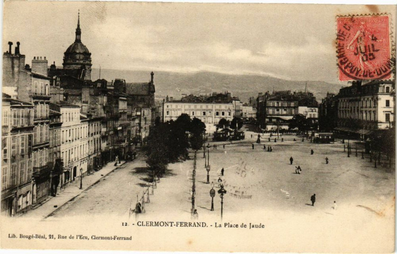 Carte postale ancienne Clermont-Ferrand - La Place de Jaude à Clermont-Ferrand