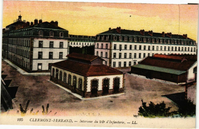 Carte postale ancienne Clermont-Ferrand - Interieur du 92e d'Infanterie à Clermont-Ferrand