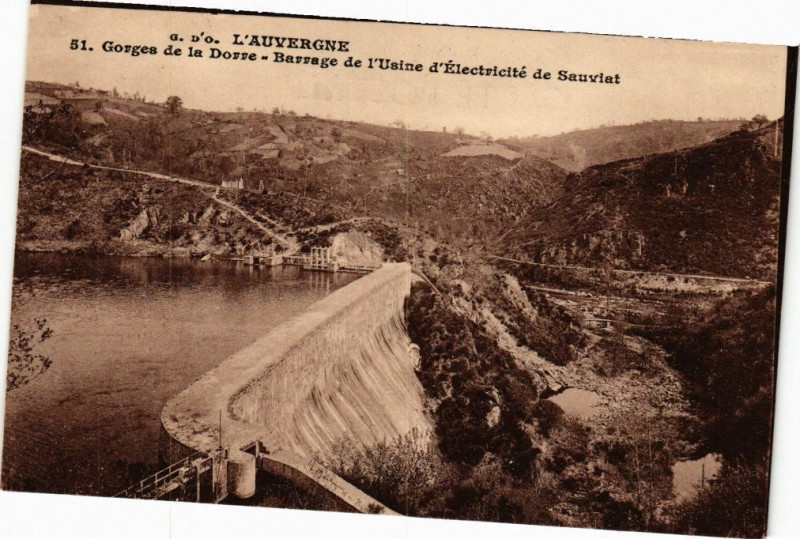 Carte postale ancienne Auvergne - Gorges de la Dorre Barrage de l'Usine