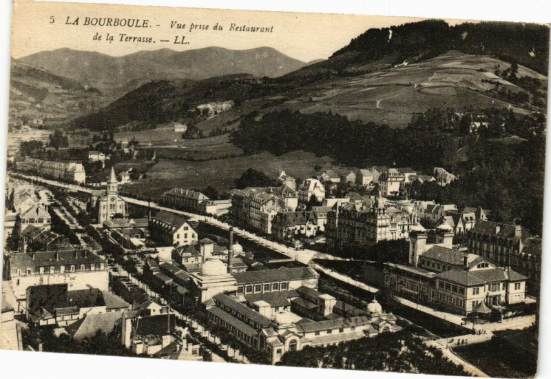 Carte postale ancienne La Bourboule-Vue prise du Restaurant de la Terrasse à La Bourboule