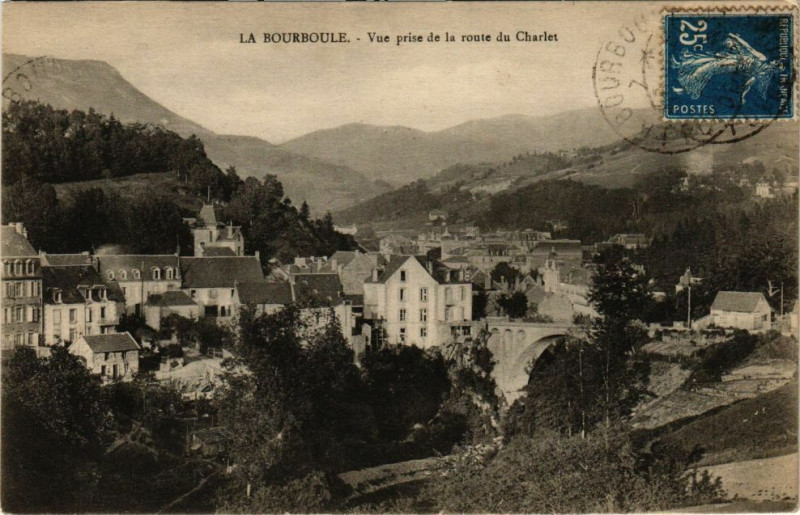 Carte postale ancienne La Bourboule-Vue prise de la route du Charlet à La Bourboule