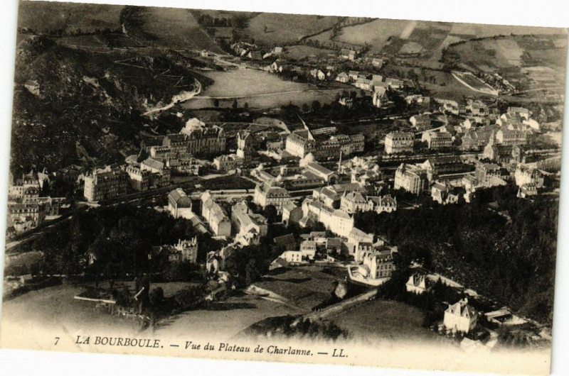 Carte postale ancienne La Bourboule-Vue du Plateau de Charlanne à La Bourboule