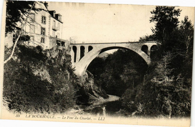 Carte postale ancienne La Bourboule-Le Pont du Charlet à La Bourboule
