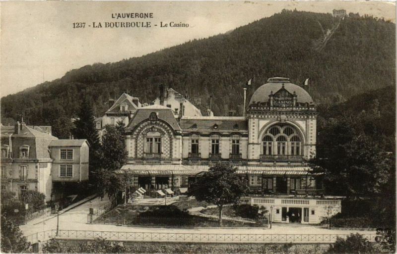 Carte postale ancienne La Bourboule-Le Casino à La Bourboule