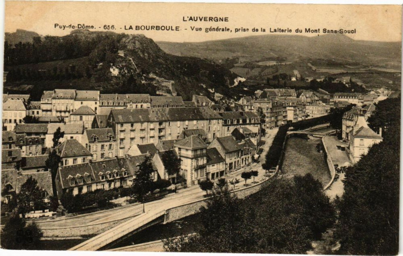 Carte postale ancienne Auvergne-La Bourboule-Vue générale de la Laiterie du Mont Sans-Souci à La Bourboule