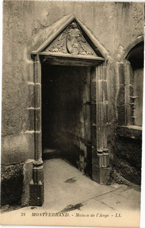 Carte postale ancienne Montferrand - Maison de l'Ange