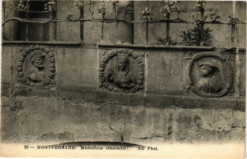 Carte postale ancienne Montferrand - Medaillons (ensemble)