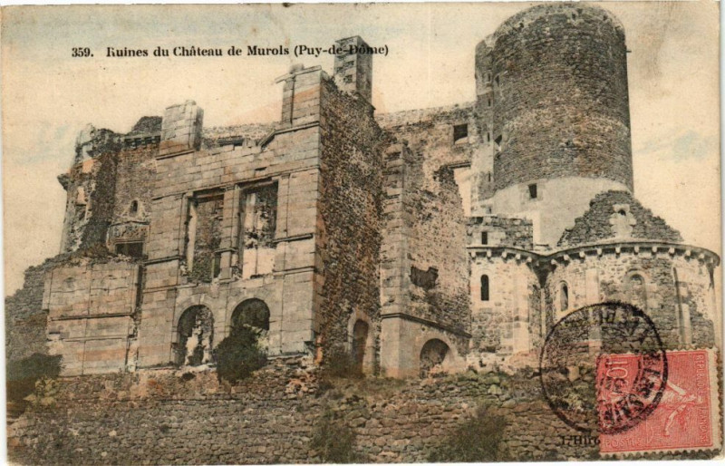 Carte postale ancienne Ruines du Chateau de Murols (Puy-de-Dome) à Murol