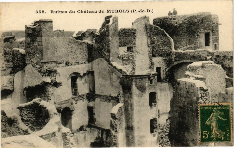 Carte postale ancienne Ruines du Chateau de Murols (P.-de-D.) à Murol