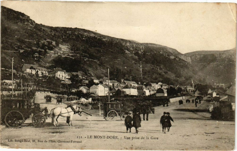 Carte postale ancienne Le Mont-Dore - Vue prise de la Gare à Mont-Dore