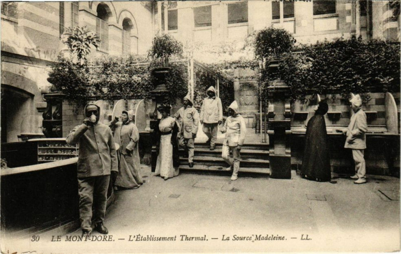 Carte postale ancienne Le Mont-Dore - L'Etabl. THERMal La Source Madeleine à Mont-Dore