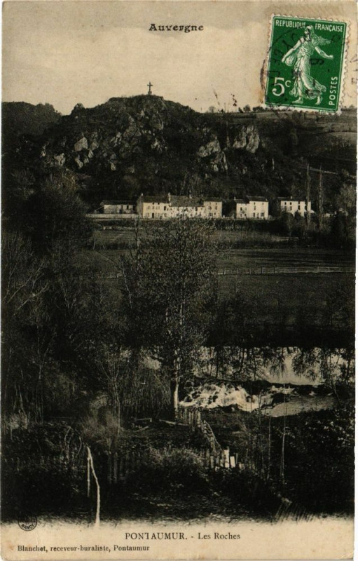 Carte postale ancienne Auvergne - Pontaumur - Les Roches à Pontaumur