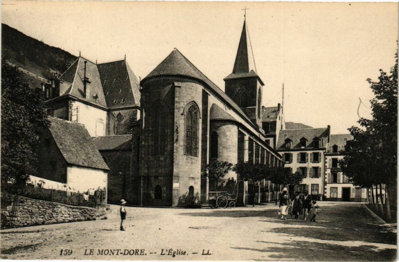 Carte postale ancienne Le Mont-Dore - L'Eglise à Mont-Dore