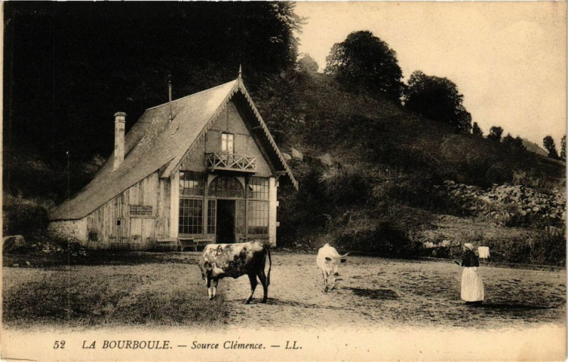 Carte postale ancienne La Bourboule - Source Clemence à La Bourboule