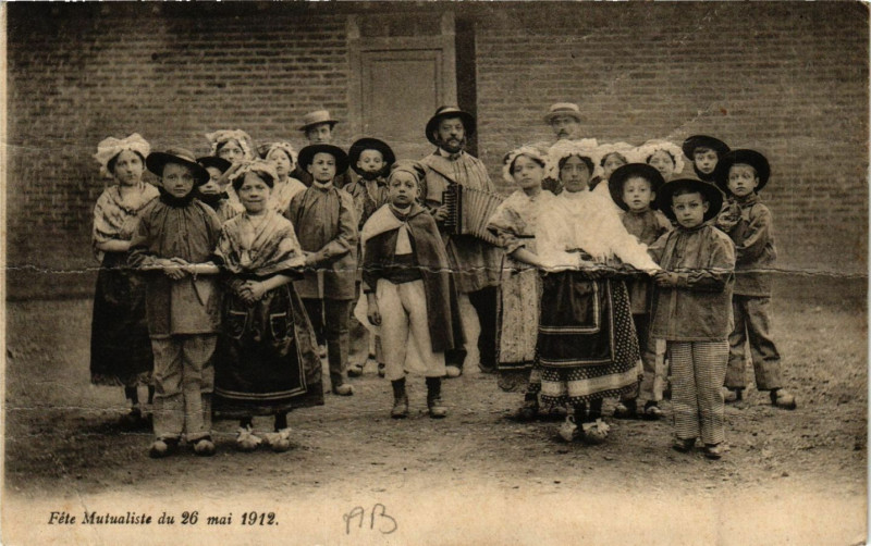 Carte postale ancienne Fete Mutualiste du 26 Mai 1912 - Folklore