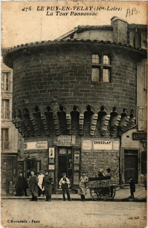 Carte postale ancienne Le Puy-en-Velay (Hte-Loire) - La Tour Pannessac au Puy-en-Velay