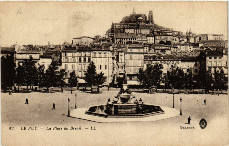 Carte postale ancienne Le Puy - La Place du Breuil