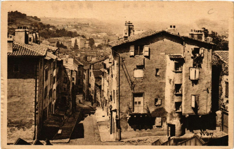 Carte postale ancienne La Douce France - Auvergne - Le Puy (Haute-Loire)-Rue des Tables
