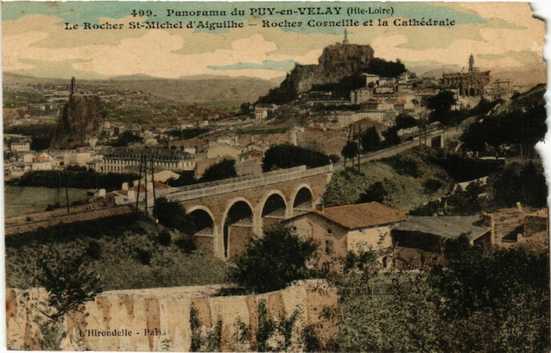 Carte postale ancienne Panorama du Puy-en-Velay (Hte-Loire)-Le Rocher Saint-Michel d'Aiguilhe à Aiguilhe