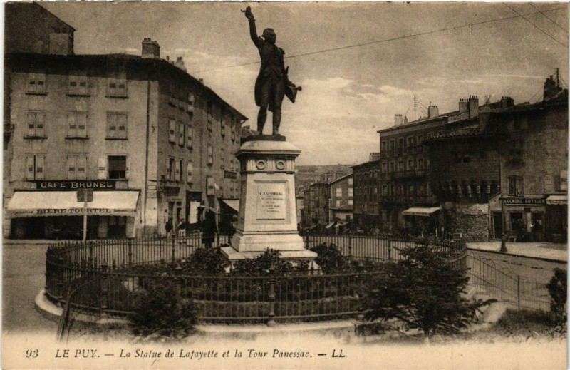 Carte postale ancienne Le Puy - Statue de Lafayette et la Tour Panessac
