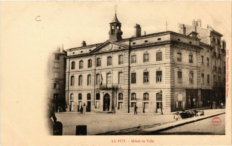 Carte postale ancienne Le Puy - Hotel de Ville