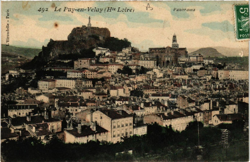 Carte postale ancienne Le Puy-en-Velay (Hte-Loire) -Panorama au Puy-en-Velay
