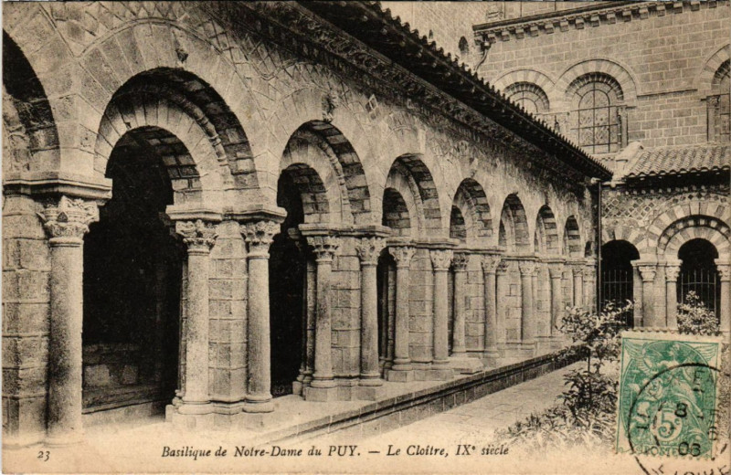 Carte postale ancienne Basilique de Notre-Dame du Puy - Le Cloitre , Ix siecle