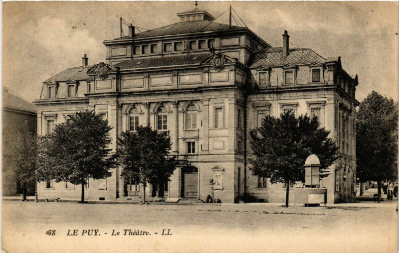 Carte postale ancienne Le Puy - Le Theatre