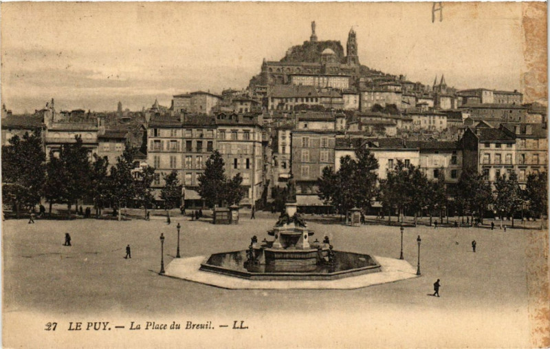 Carte postale ancienne Le Puy - La Place du Breuil