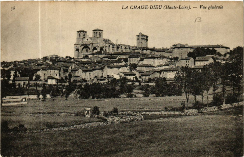 Carte postale ancienne La Chaise-Dieu (Haute-Loire) - Vue générale à La Chaise-Dieu