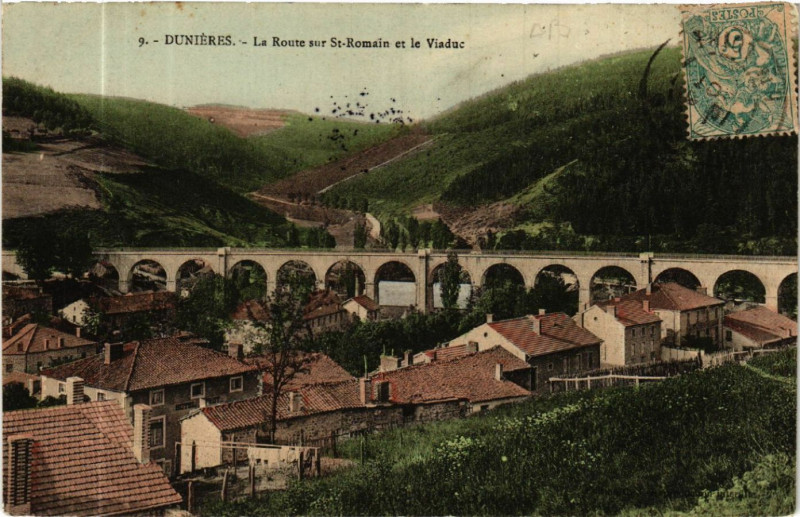Carte postale ancienne Dunieres - La Route sur St-Romain et le Viaduc à Dunières