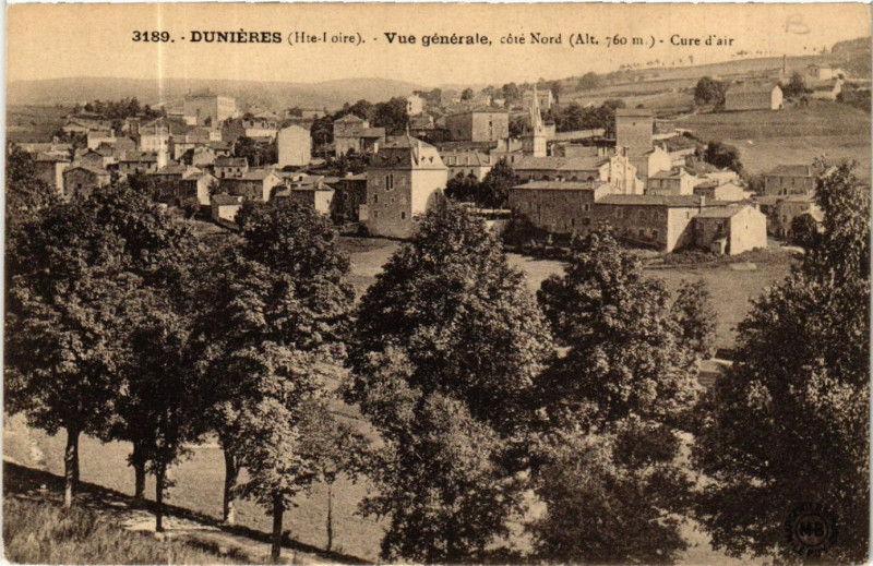Carte postale ancienne Dunieres (Hte-Loire) - Vue générale cote Nord (Alt 760 m) - Cure à Dunières