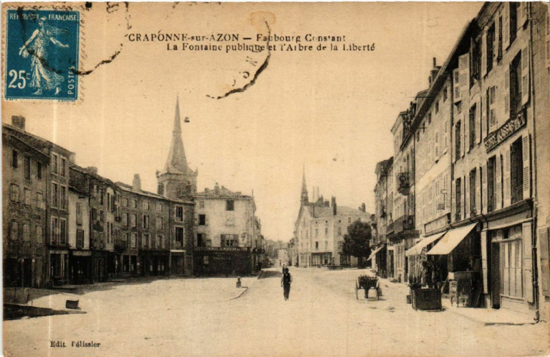 Carte postale ancienne Craponne-sur-Arzon - Faubourg Constant - La Fontaine publiche et à Craponne-sur-Arzon