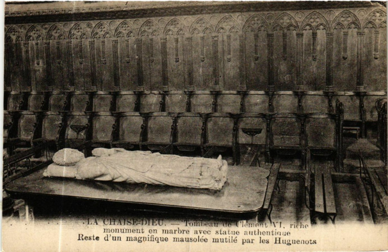 Carte postale ancienne La Chaise-Dieu - Tombeau de Clement Vi riche monument en marbre... à La Chaise-Dieu