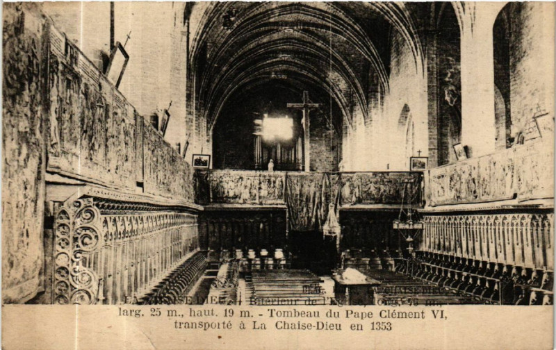 Carte postale ancienne La Chaise-Dieu Enterieur de l'Eglise Tombeau du Pape Clement Vi à La Chaise-Dieu