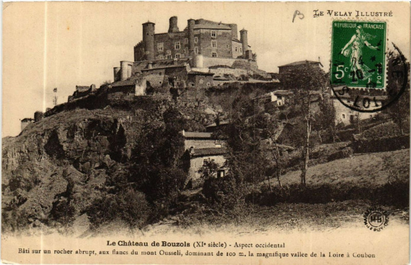 Carte postale ancienne Le Chateau de Bouzois (Xi s.) - Aspect occidental - Bati sur un ...