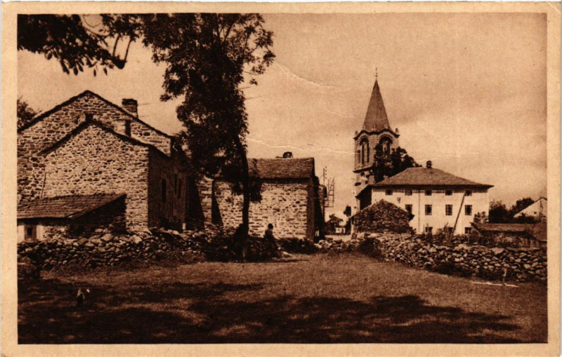 Carte postale ancienne Araules (Hte-Loire) - L'Eglise et la Colonie à Araules
