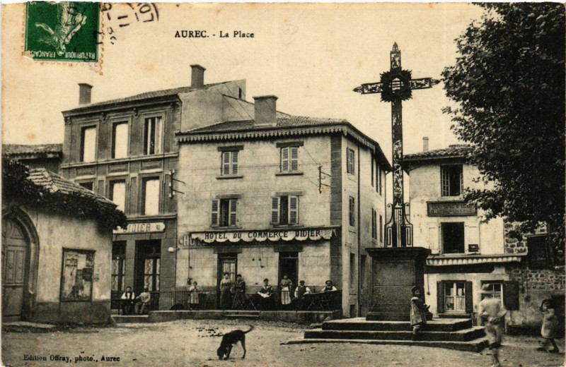Carte postale ancienne Aurec - La Place