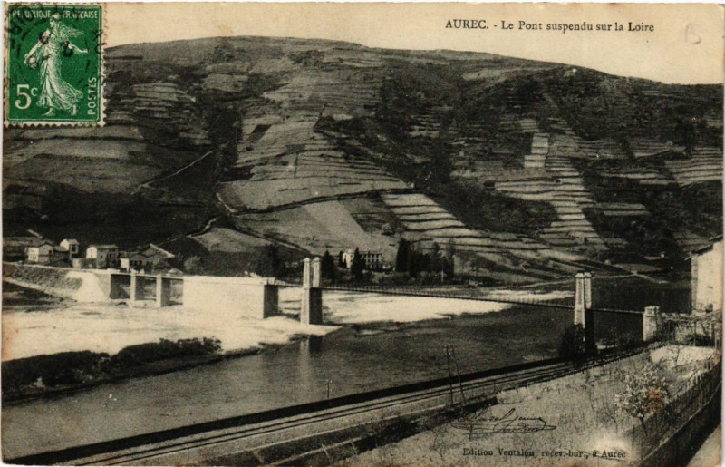 Carte postale ancienne Aurec - Le Pont suspendu sur la Loire