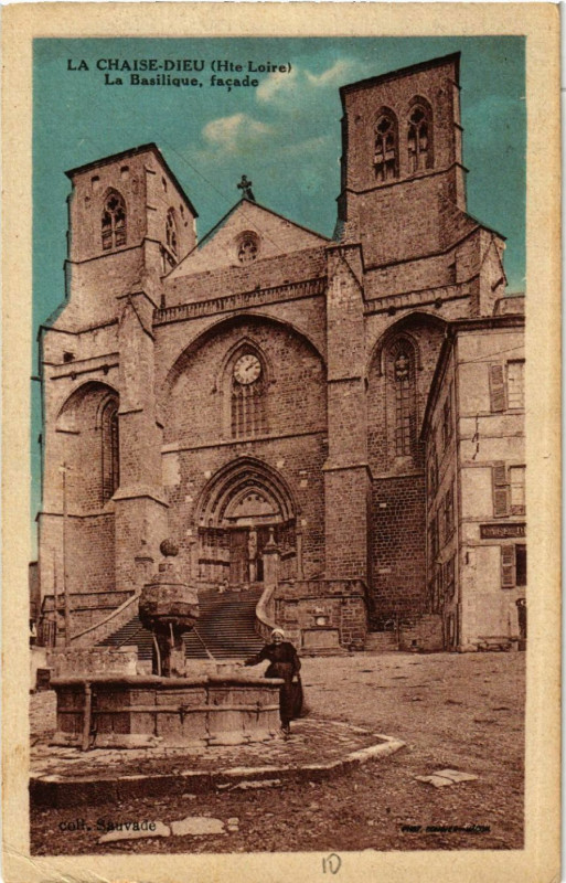 Carte postale ancienne La Chaise-Dieu (Hte-Loire) - La Basilique, facade à La Chaise-Dieu