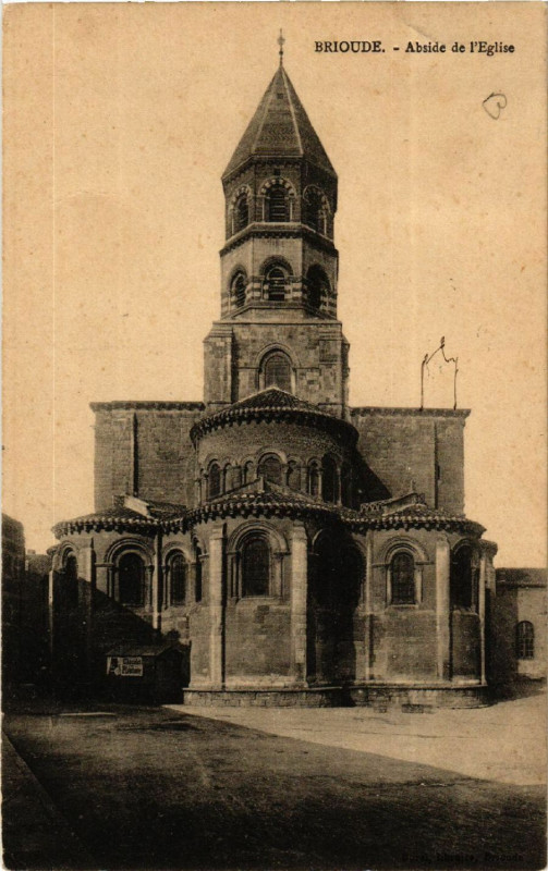 Carte postale ancienne Brioude - Abside de l'Eglise à Brioude