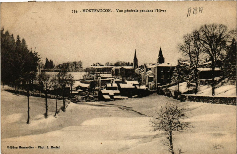 Carte postale ancienne Montfaucon - Vue générale pendant l'Hiver