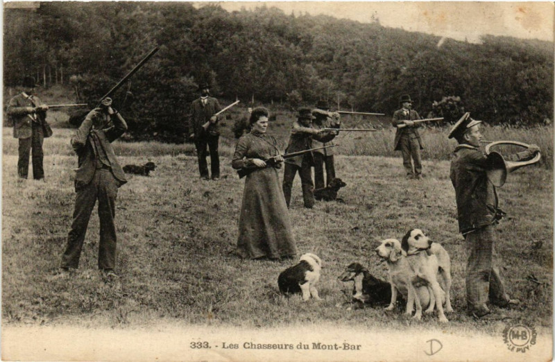 Carte postale ancienne Les Chasseurs du Mont-Bar