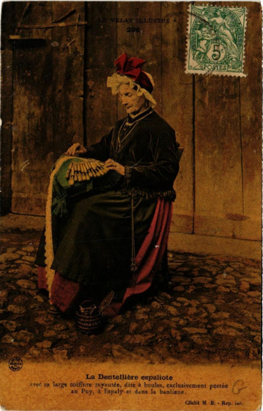 Carte postale ancienne La Denteilliere espaliote - avec sa large coiffure ruyaurée dite