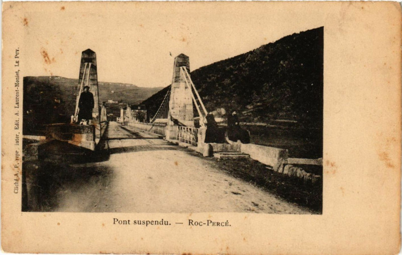 Carte postale ancienne Pont suspendu - Roc-Perce
