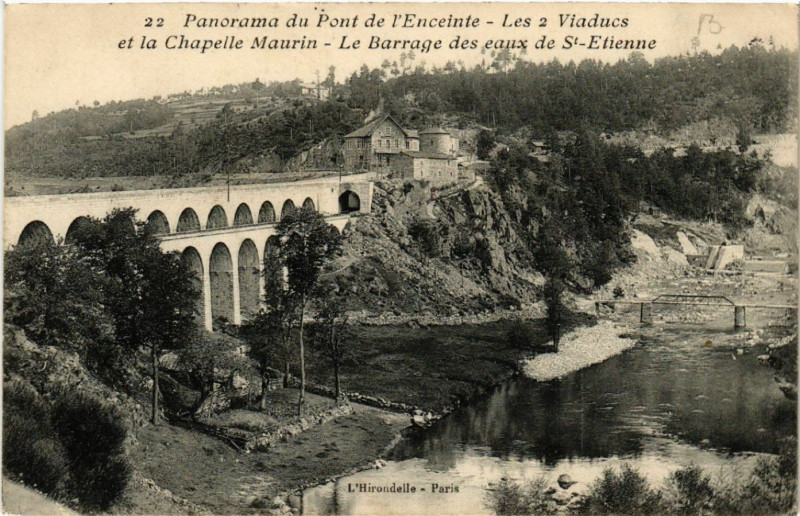 Carte postale ancienne Panorama du Pont de l'Enceinte - Les 2 Viaducs et la Chapelle