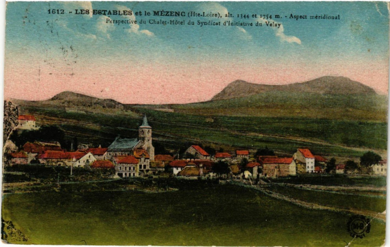 Carte postale ancienne Paysage sur les Estables et le Mezenc aux Estables
